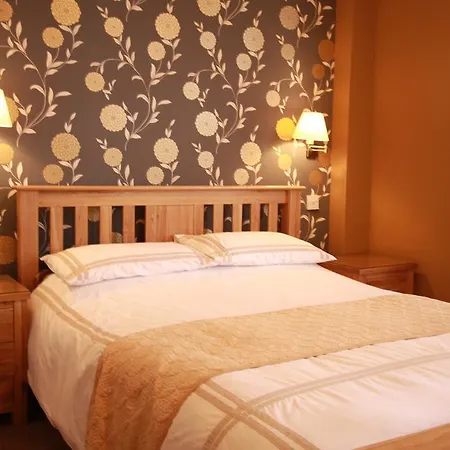 Guest house Brentwood