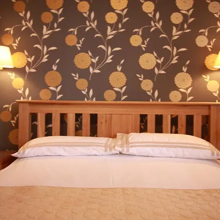 Brentwood Guest house 4*
