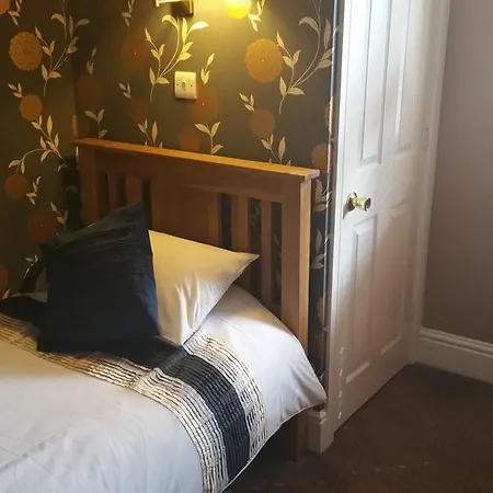 Guest house Brentwood York