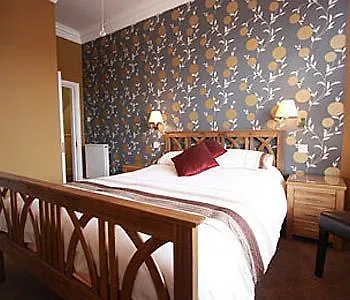 Brentwood 4*