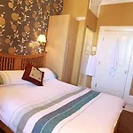 Brentwood 4*